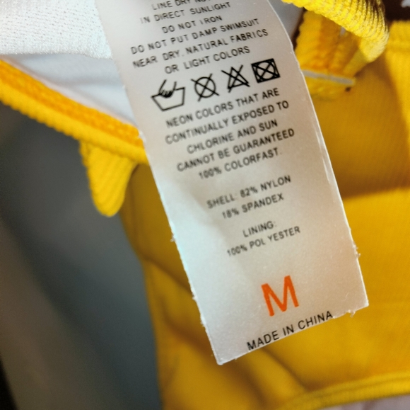 Neon Orange (Size M) Ribbed Texture (2PC) Bikini Swimsuit (Like New Condition) - Picture 5 of 10